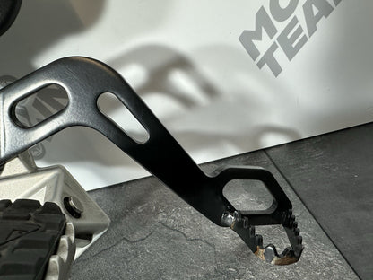 Triumph TIGER 900 GT PRO 2022 Right Footrest Rearset Rear Brake 6337m 2020-2023