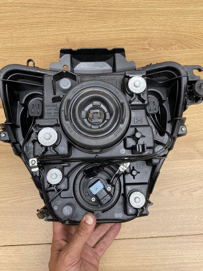 SUZUKI GSXR 600 750 L1-L7 HEADLIGHT  YEAR 2011-2017 SPARES / REPAIRS OEM