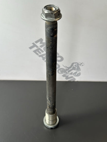 SUZUKI GSXR 600 750 SWING ARM SPINDLE GSXR L1-L6 GSXR 600 750 Swing Arm Spindle