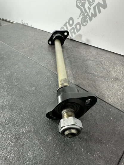Triumph Street Triple 675 R 2015 Swingarm Spindle Bolt 2013-2016 16470 Miles OEM