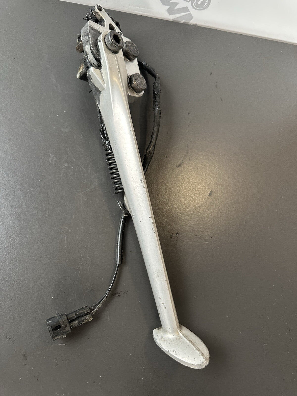 TRIUMPH STREET TRIPLE 675R Kick Stand Side Stand 2011 OEM 675R Side Stand Kick
