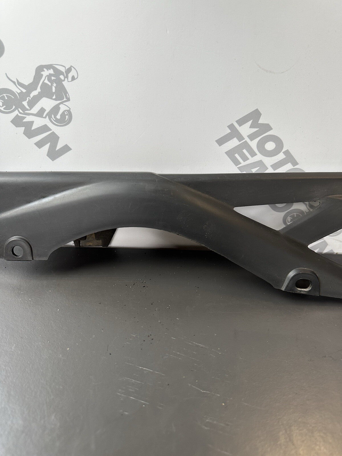 YAMAHA MT03 CHAIN GUARD YEAR 2020 Yamaha MT-03 Chain Guard 1WDF23110100 OEM