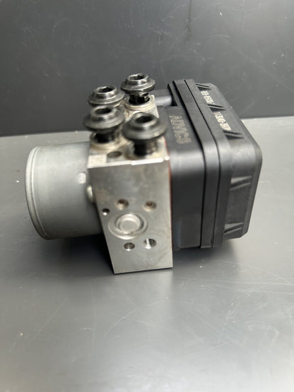 Yamaha Yzf R7 Yzf690 2022 - 2023 ABS Pump Yamaha R7 ABS pump OEM R7 ABS pump