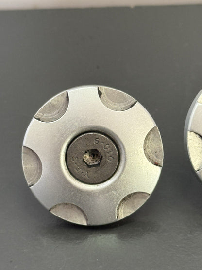 b547ff14-946d-4c04-8978-af04a3d3b182