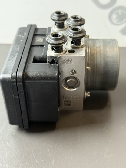 dbdc876e-27cb-47a3-876e-7b8b70c74687