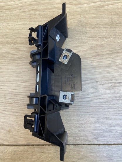 BMW S1000R seat lock mechanism mount bracket BMW S1000R Seat Lock Bracket OEM