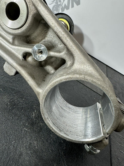 Suzuki GSXR 1000 2014 Lower Yoke Bottom Yoke Bearings 22774 Miles 2009-2016 OEM