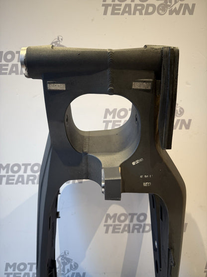 c68a7064-4950-442e-bba5-4bd8f574f2c4