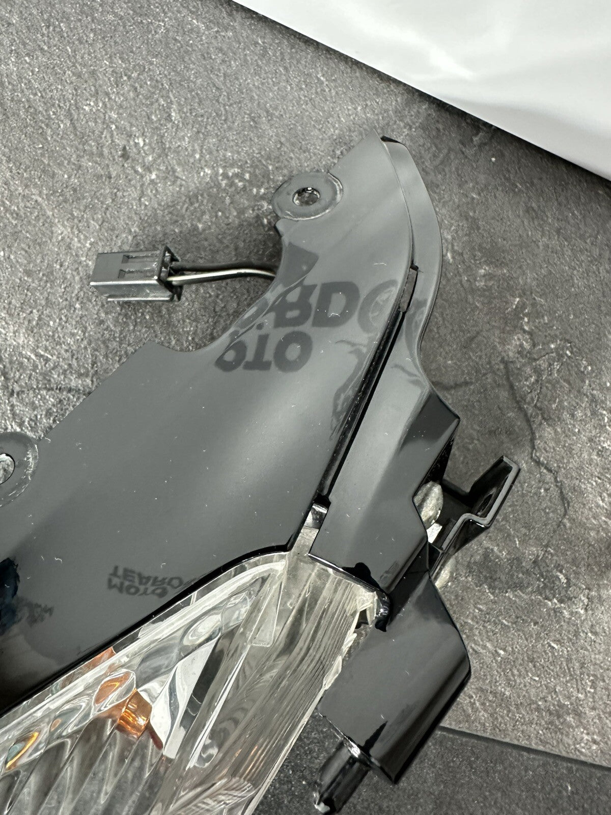 Suzuki GSXR 1000 2014 Rear Right Indicator Assembly 22774 Miles 2009-2016 OEM