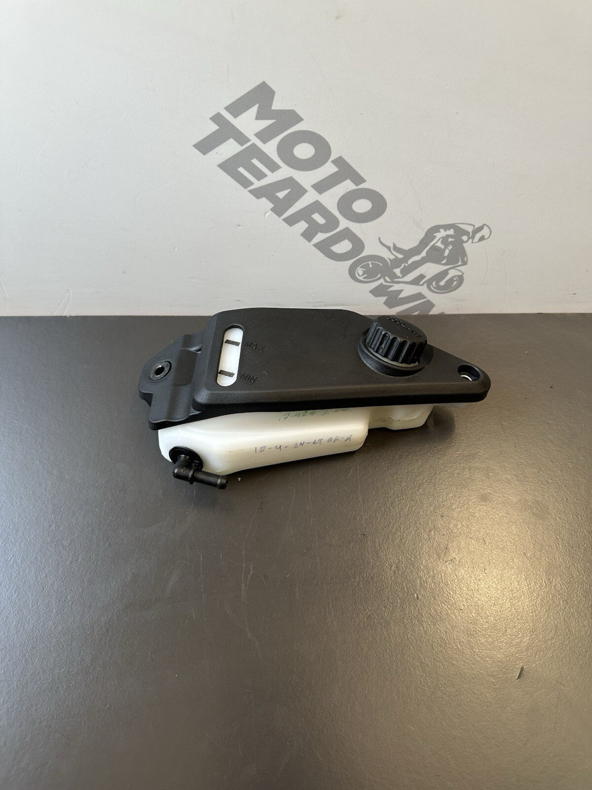 KTM RC 125 expension coolant bottle KTM 125 DUKE Radiator Coolant Bottle 2024-