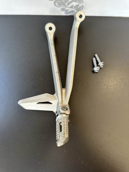 TRIUMPH STREET TRIPLE Right Pillion Footrest Hanger- 765R 765RS T2081987 2017-19