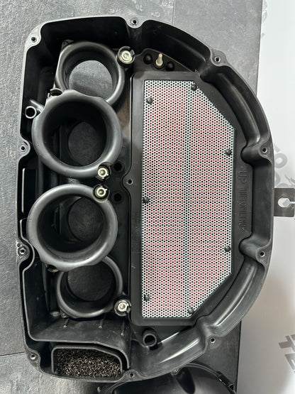 Suzuki GSXR 1000 2014 Air Box Airbox Air Filter Housing 22774 Miles 2009-2016