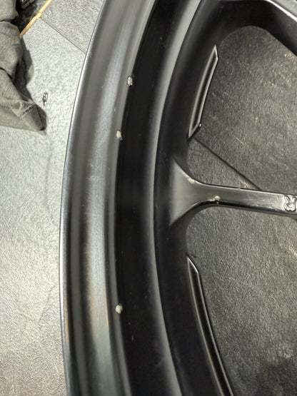 b9fbca2d-d9ff-42d9-ad55-167231523253