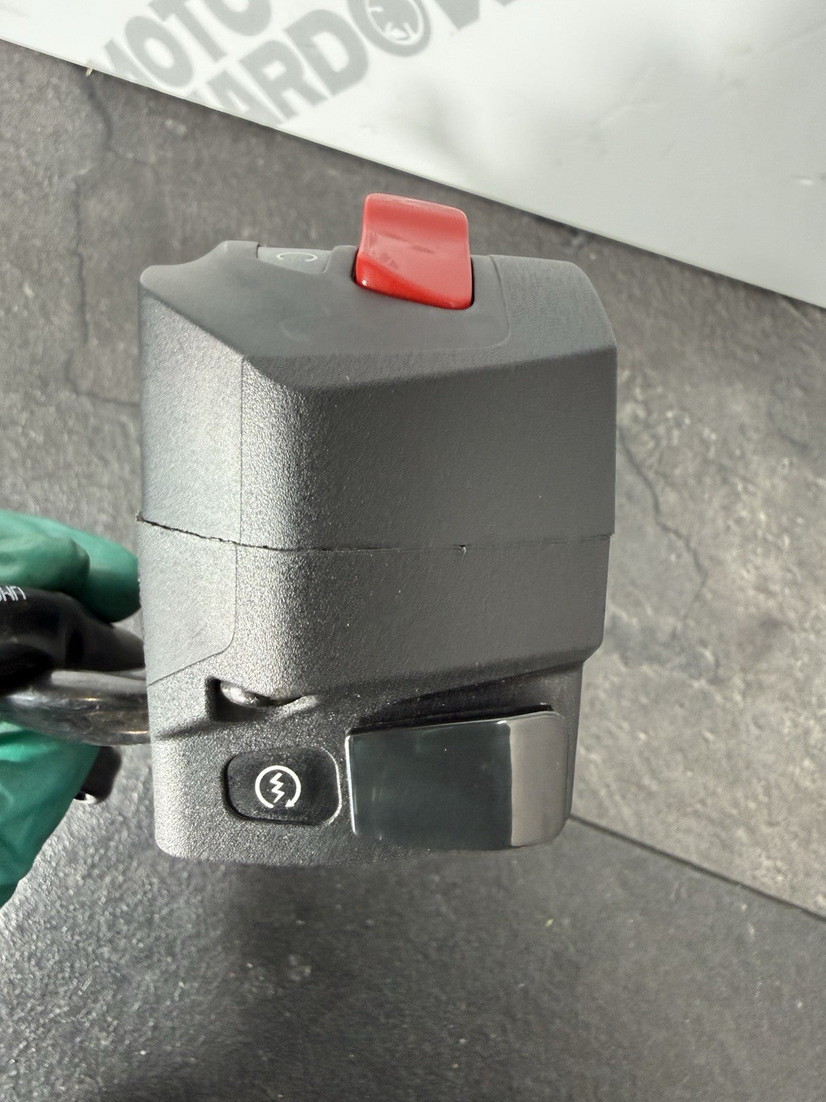 9e626a9f-cf57-4516-8c58-677e3623adf4