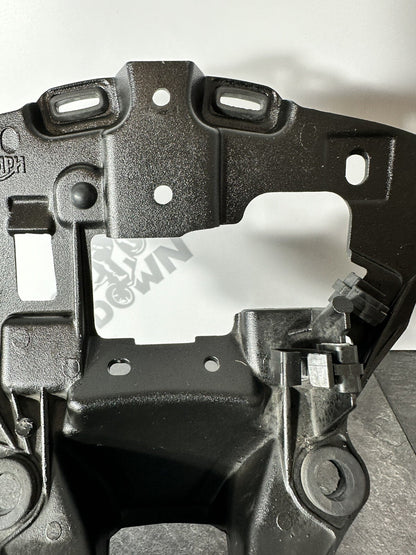 Triumph Street Triple 765 RS 2018 Clock Stay Top Bracket 15244 Miles 2017-2024