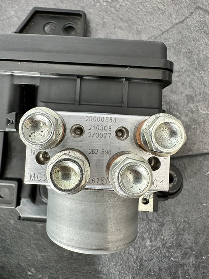 Aprilia Tuono V4 1100 2021 ABS Pump Module Actuator 6606 Miles 2022-2024 OEM