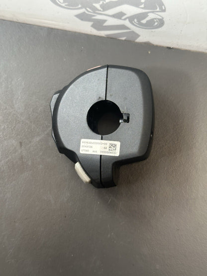 TRIUMPH STREET TRIPLE 765R RS Right Hand Switchgear Kill Switch OEM 2017-2019