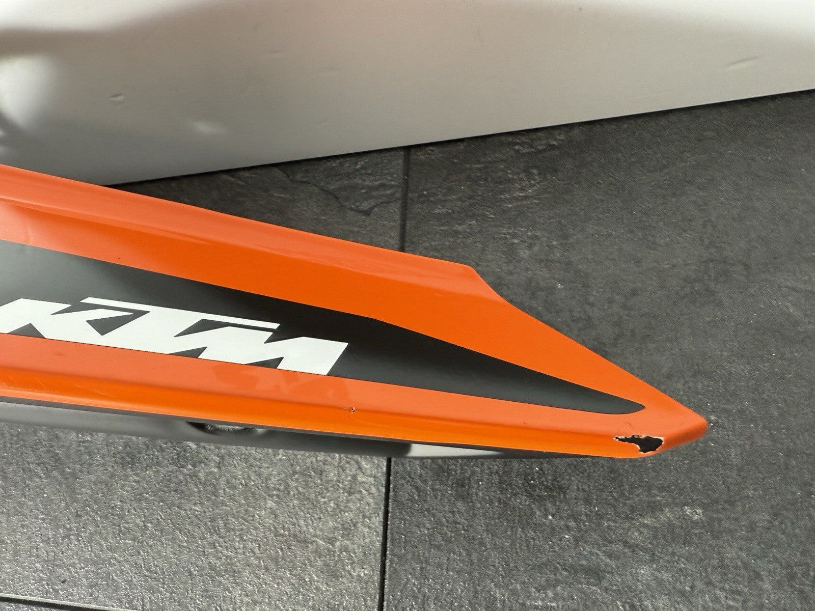 e049367b-b37d-4bbf-89b2-cd19012d8178