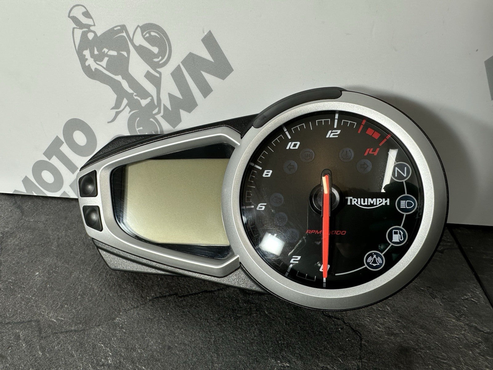 Triumph Street Triple 675 R 2015 Speedo Clocks Dash 16470 Miles 2013-2016 OEM