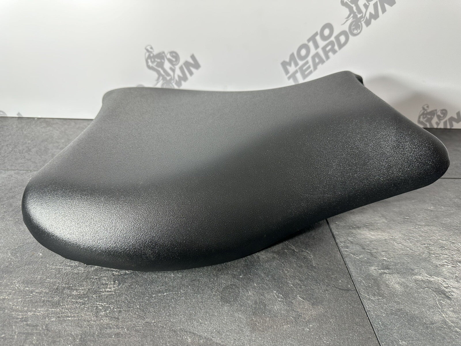 Suzuki GSXR 1300 2016 HAYABUSA Seat Riders Seat Front Seat 18408 Miles OEM
