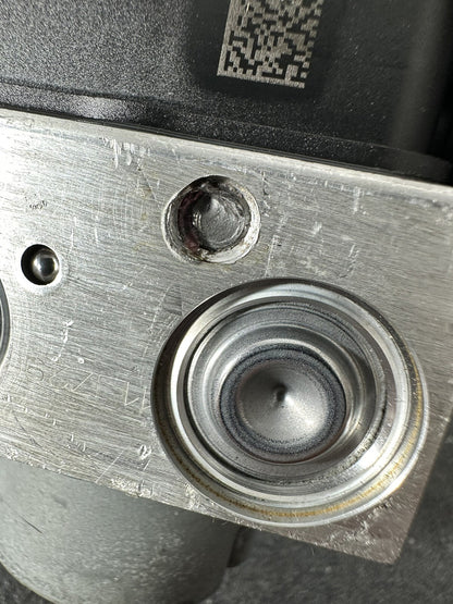 Triumph Street Triple 765 RS 2017 ABS Pump Brake Module 10580 Mile 2018-2021 OEM