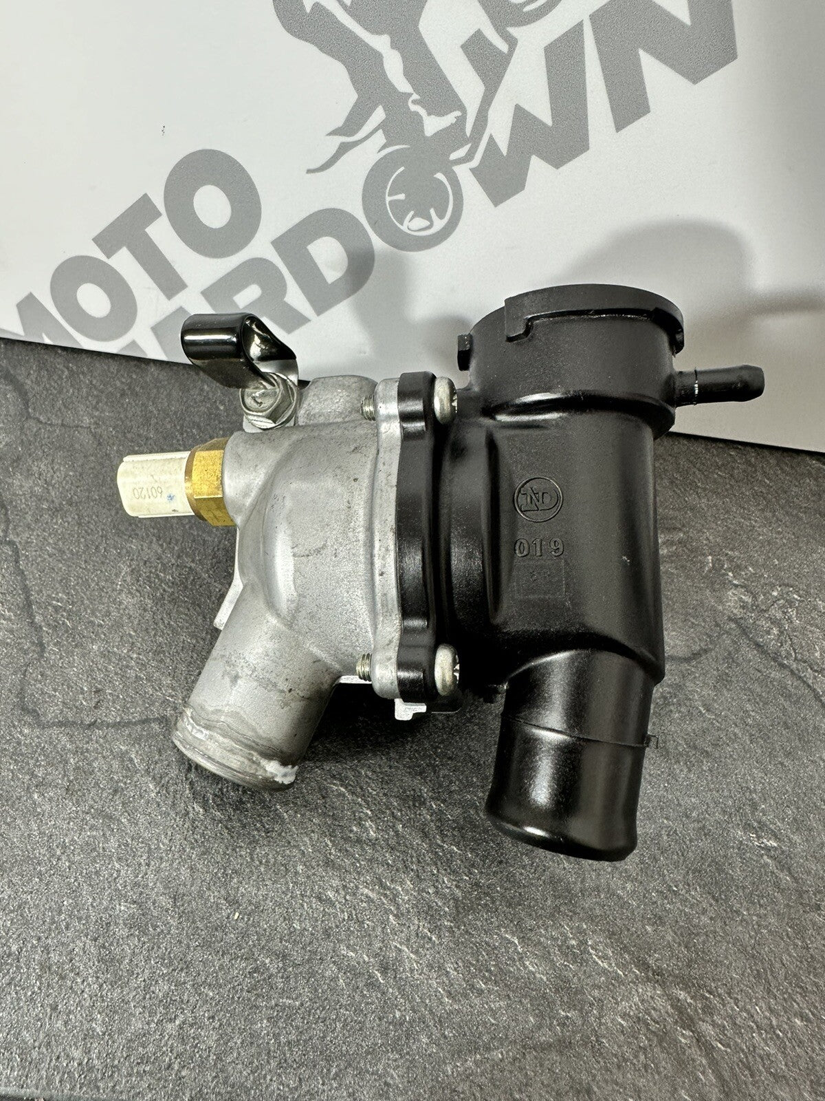 Kawasaki Z800 ABS 2016 Thermostat & Filler Housing  12691 Miles 2013-2018 OEM