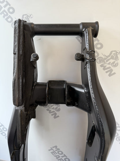 TRIUMPH TRIDENT 660 Swing Arm Rear Swingarm 660 Swinging Arm 2021-2024 T2051555