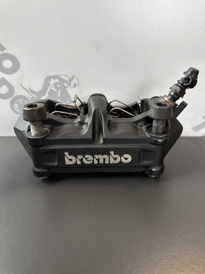 TRIUMPH SPEED TRIPLE 1050 2011 - 2015 front brake calipers brembo 100mm 19,161m