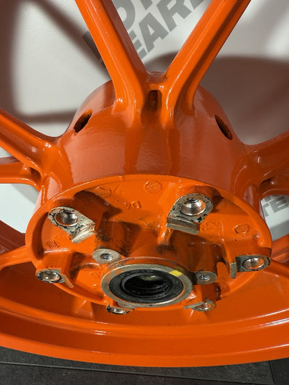 f7b2de52-c5e2-44ed-acf3-4701df97ee79