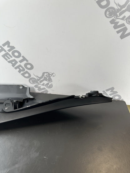 Yamaha MT03 MT-03 Right Rear fairing panel rear Right wing trim 1WD-F1721-00 OEM
