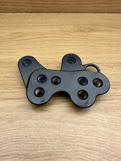 Suzuki GSXR 600 750 Front right riders foot hanger mounting bracket 2011 - 2017