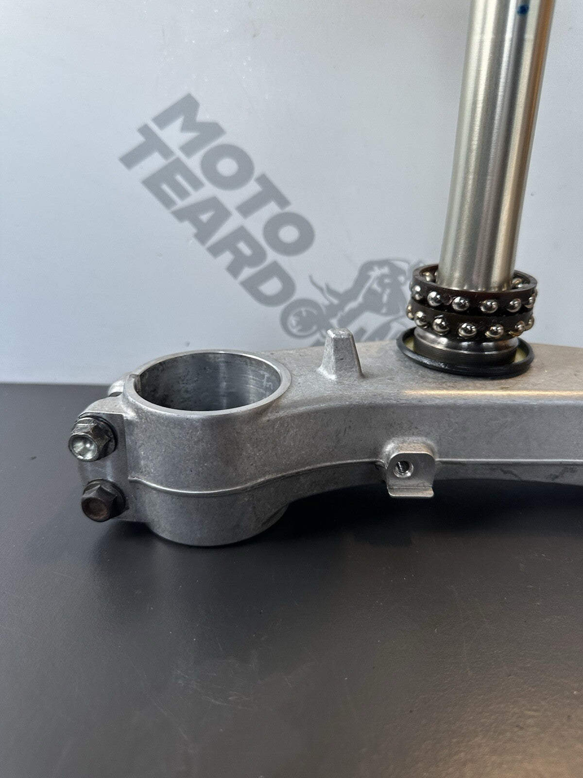 Suzuki GSXR600 GSXR750 Bottom lower fork yoke clamp & fittings 2011 - 2017 L1-L7
