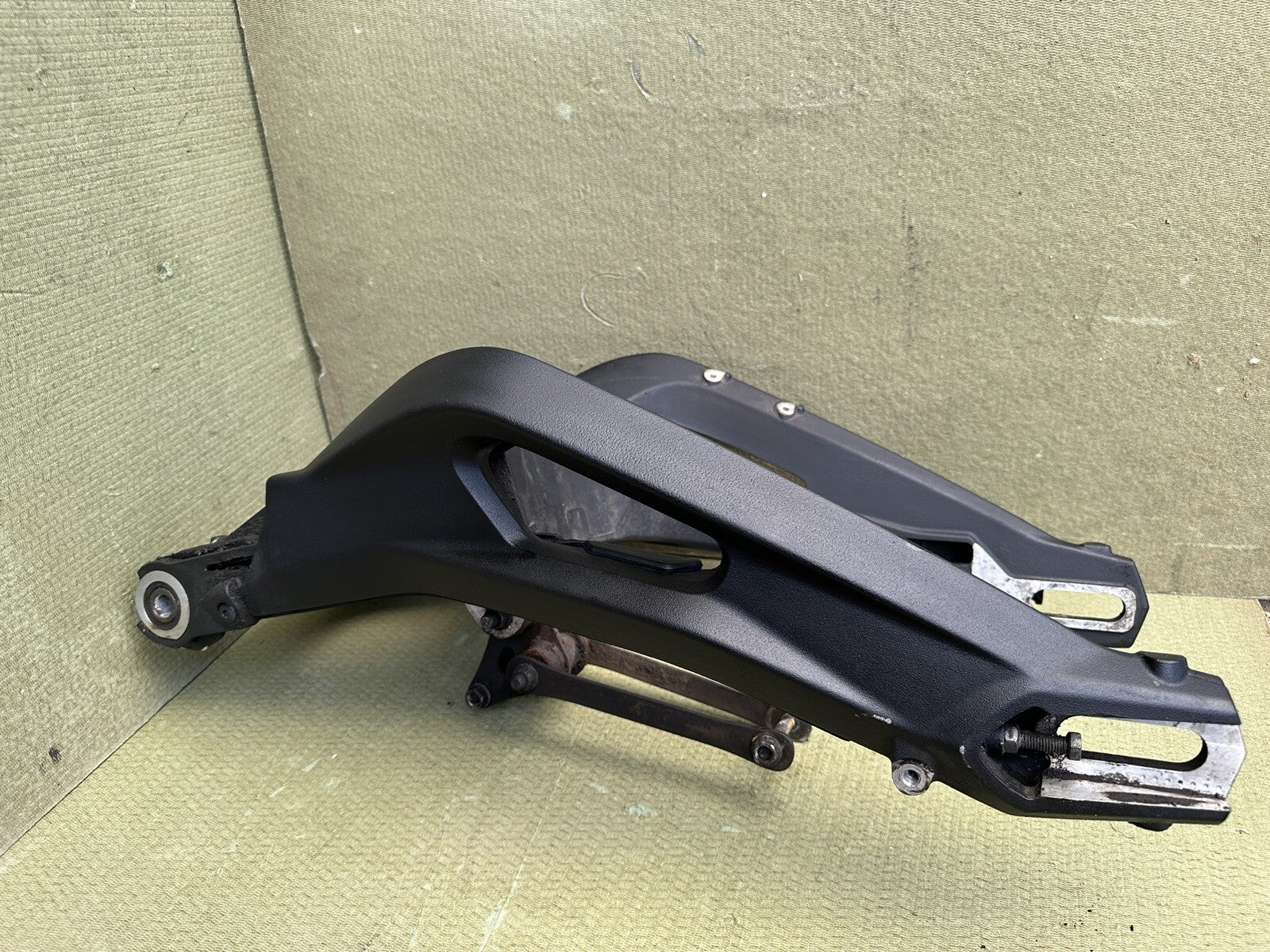 TRIUMPH STREET TRIPLE 765 RS R S  REAR SWING  ARM T2055605 2017 - 2019 Swingarm