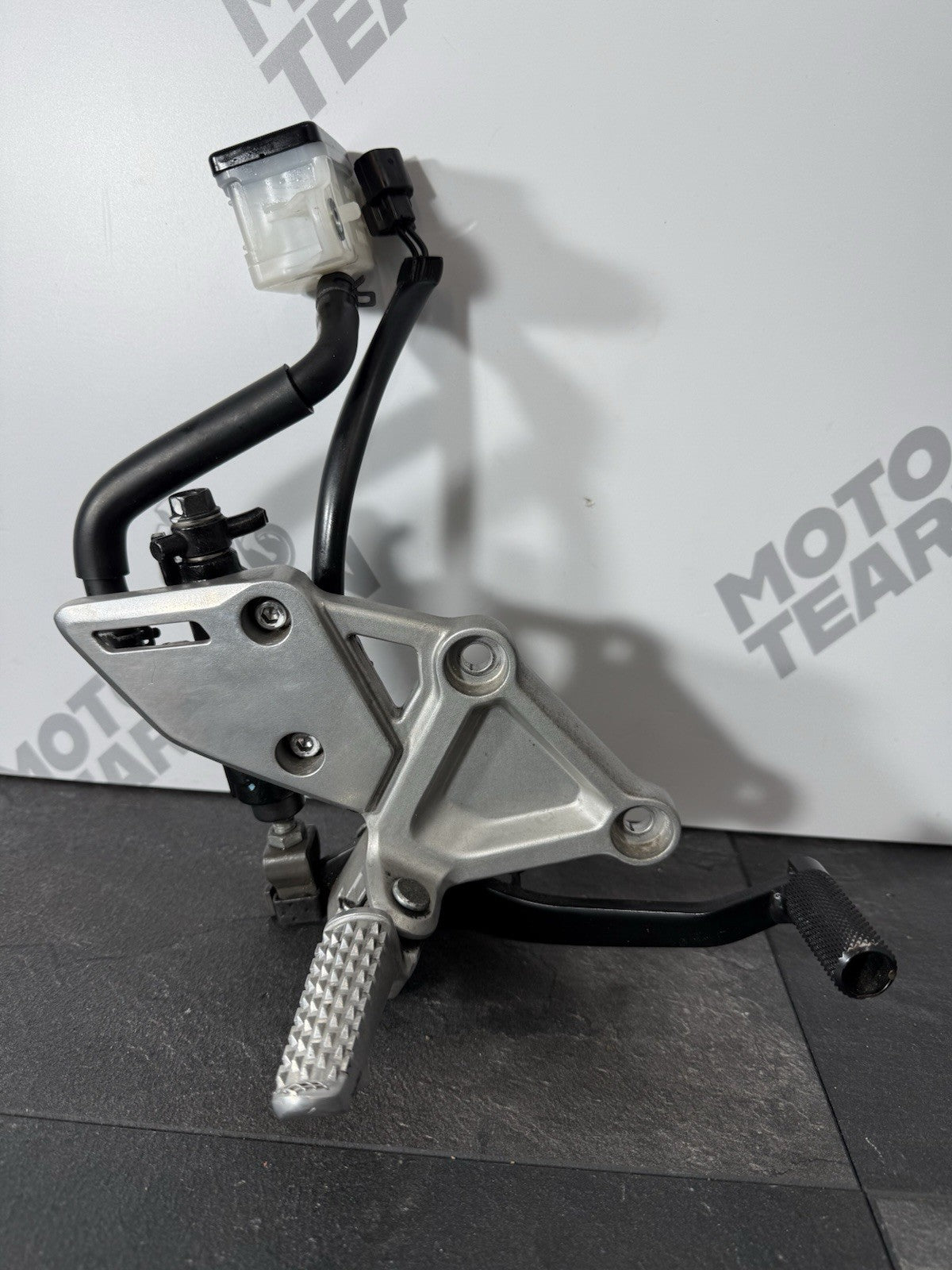 d95ac320-c563-4807-8b4b-f58c8be6ae9a