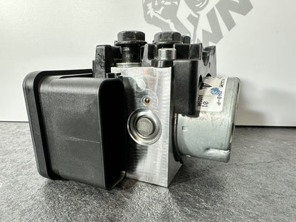 Triumph Street Triple 765 RS 2022 ABS Pump Regulator 2751 Miles 2020 2021 OEM