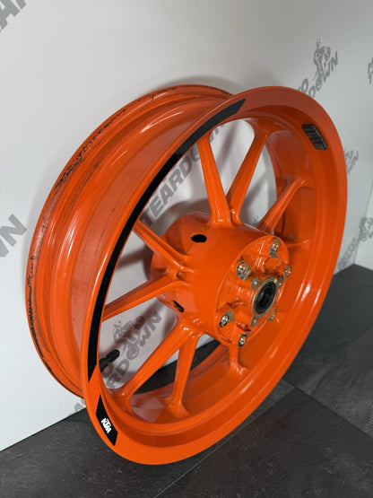 63e6ec33-c376-4d5c-9e39-a5a50068f051