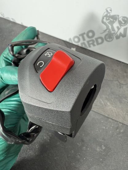 448d1c27-f6f0-43fa-87de-ecdc5c3873b4