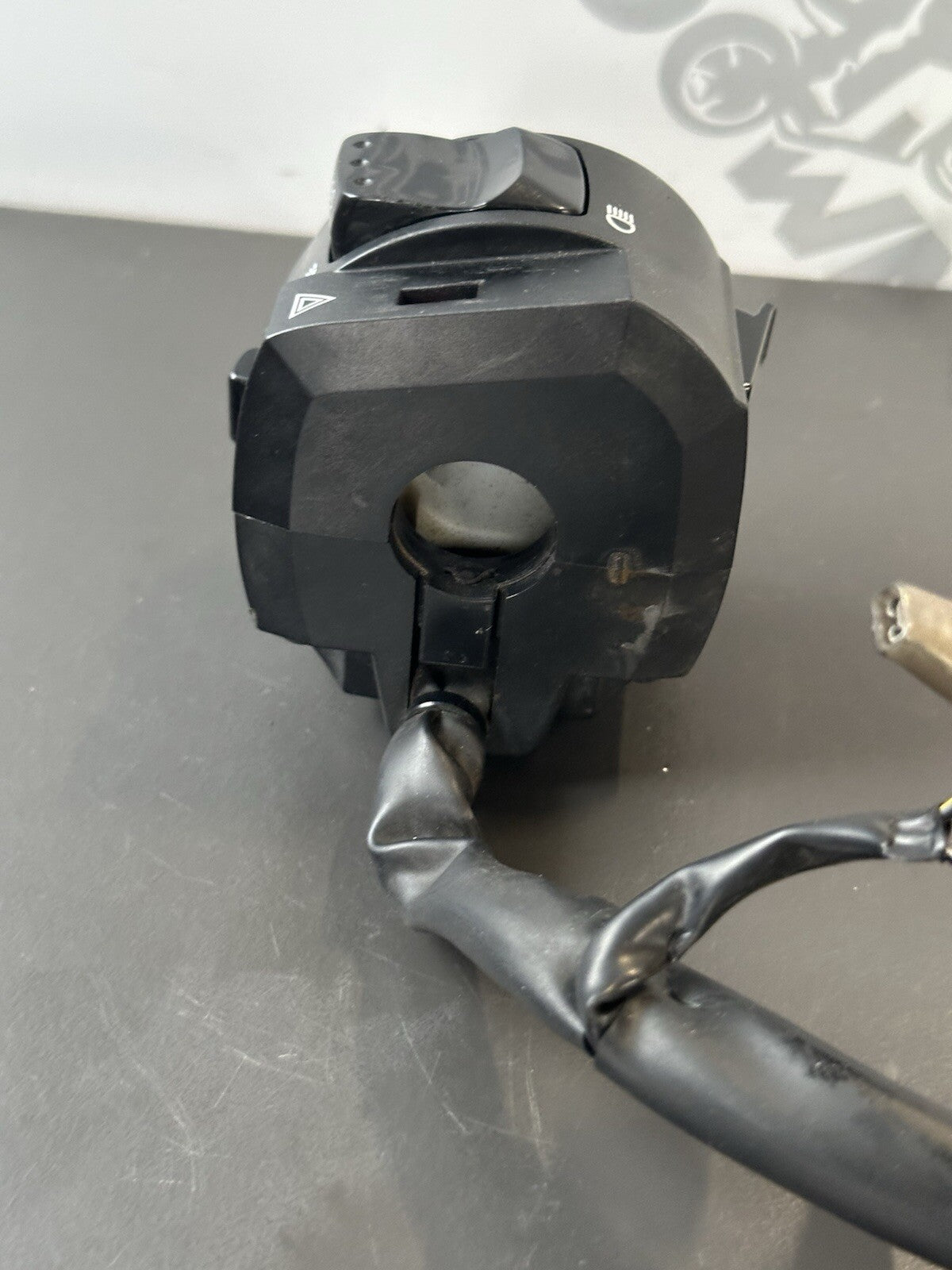 SUZUKI GSXR 600 750 LEFT SWITCHGEAR SWITCH HANDLEBAR SIGNAL 2011-2016 SPARES OEM
