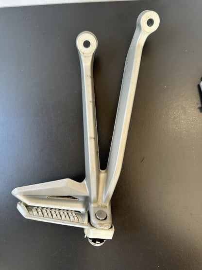 TRIUMPH STREET TRIPLE Right Pillion Footrest Hanger- 765R 765RS T2081987 2017-19