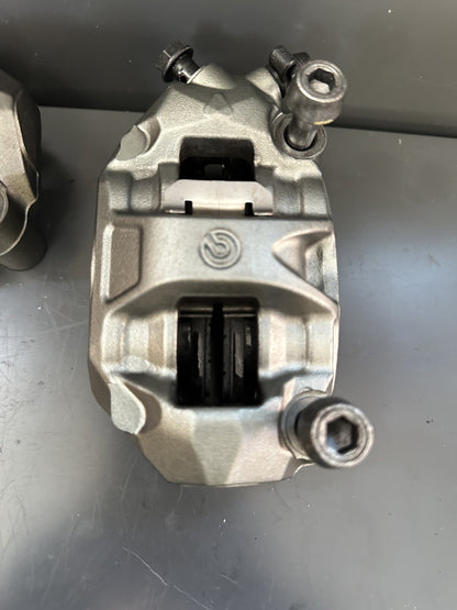 Triumph Street Triple 765 RS BREMBO FRONT BRAKE CALIPERS Brembo M50 100mm Brakes