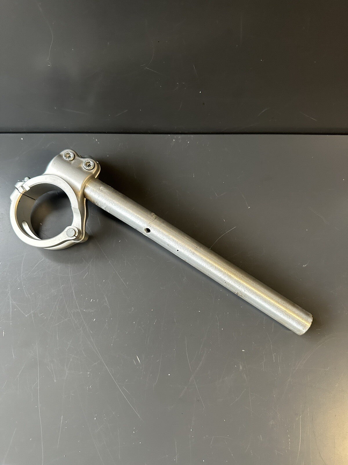 DUCATI PANIGALE 959 RIGHT RH HANDLEBAR CLIP ON BAR **SLIGHTLY BENT** 959 Clip On