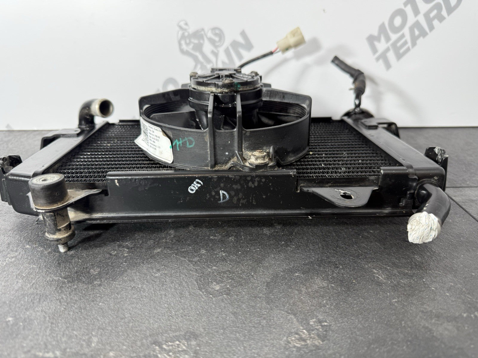 21c03d1c-e978-401d-be63-264e14819a04