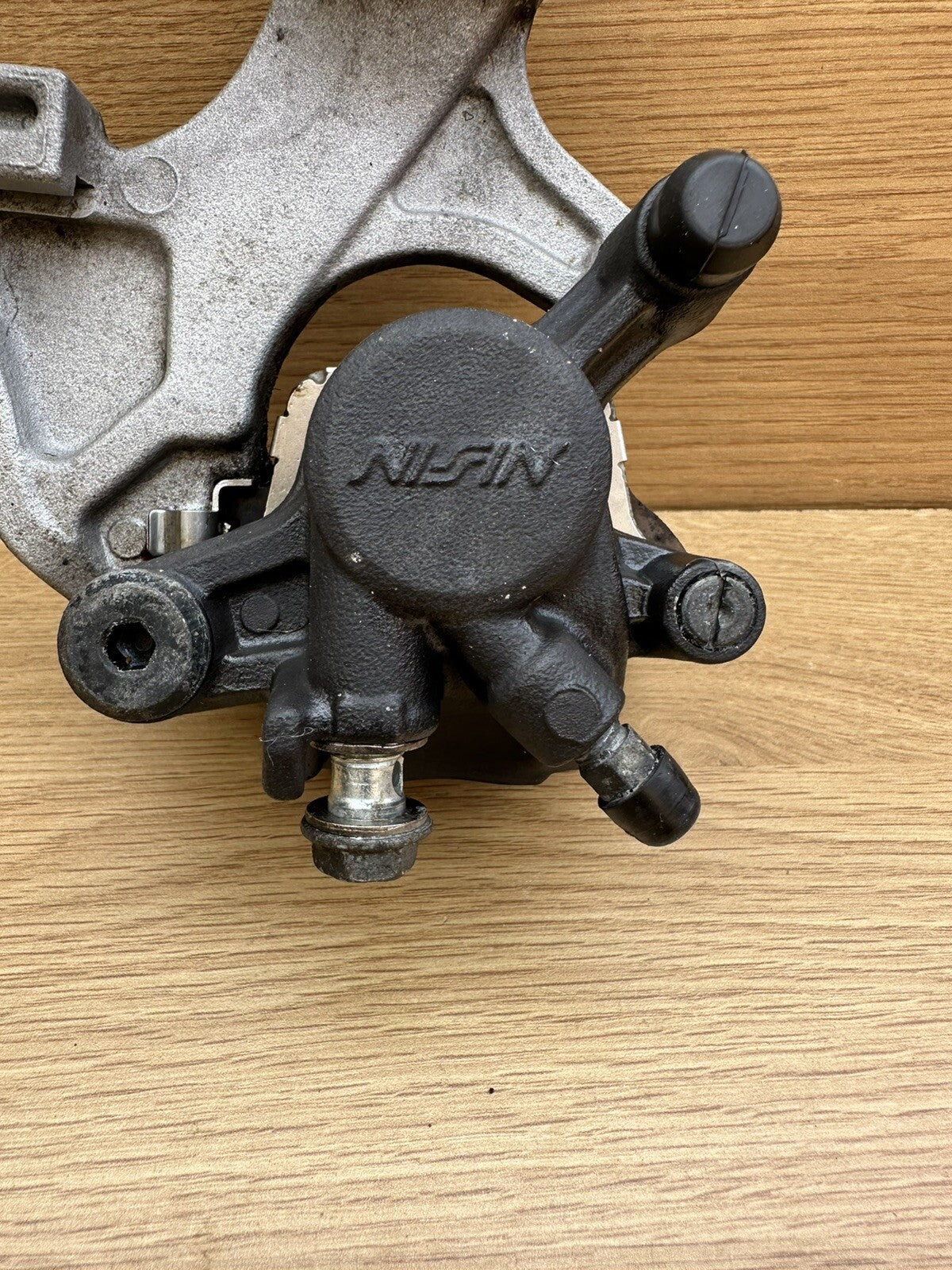 Suzuki GSXR600 GSXR750 Rear brake caliper Complete 2011 - 2017 L1-L7 OEM