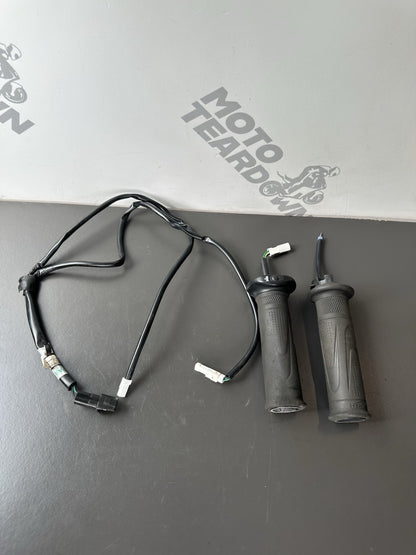 Triumph Street Triple 765R heated grips SPARES / REPAIRS READ DESCRIPTION OEM
