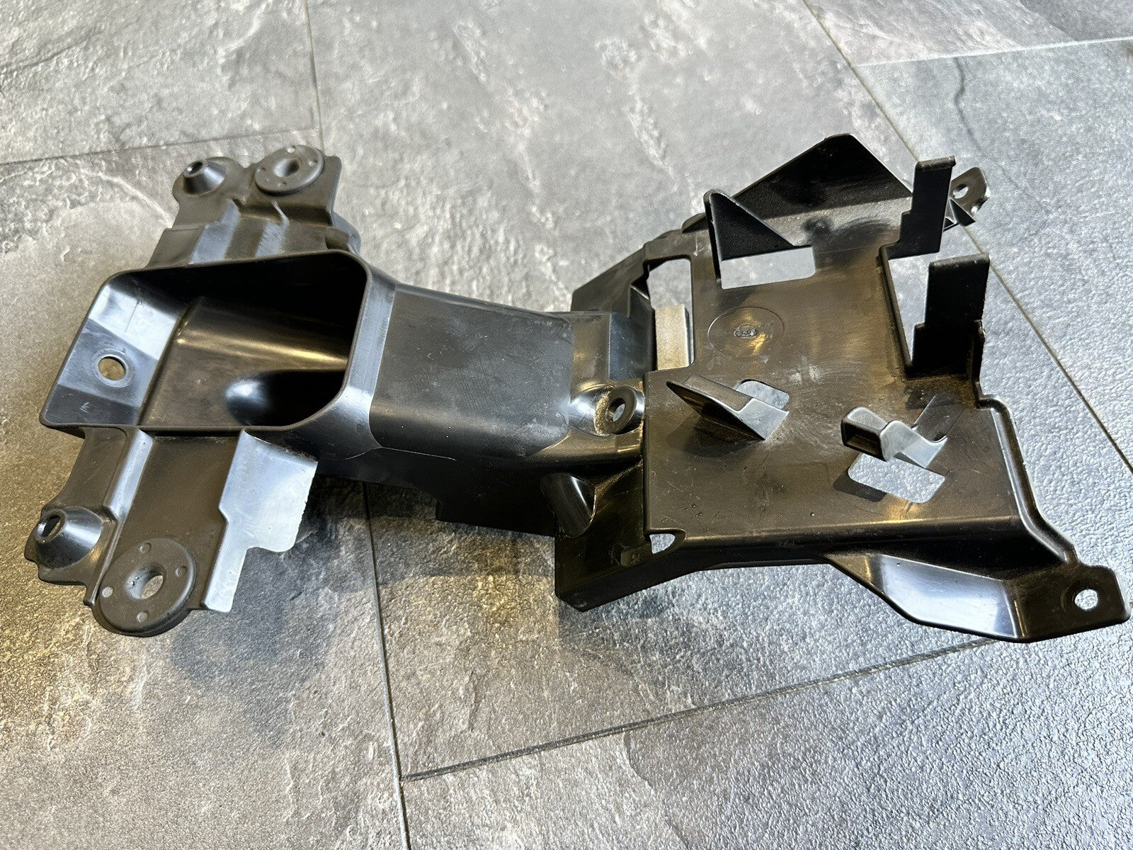 Suzuki GSXR 1000 2009 Subframe Tool Kit Parts Holder 2009-2016 9715 Miles OEM