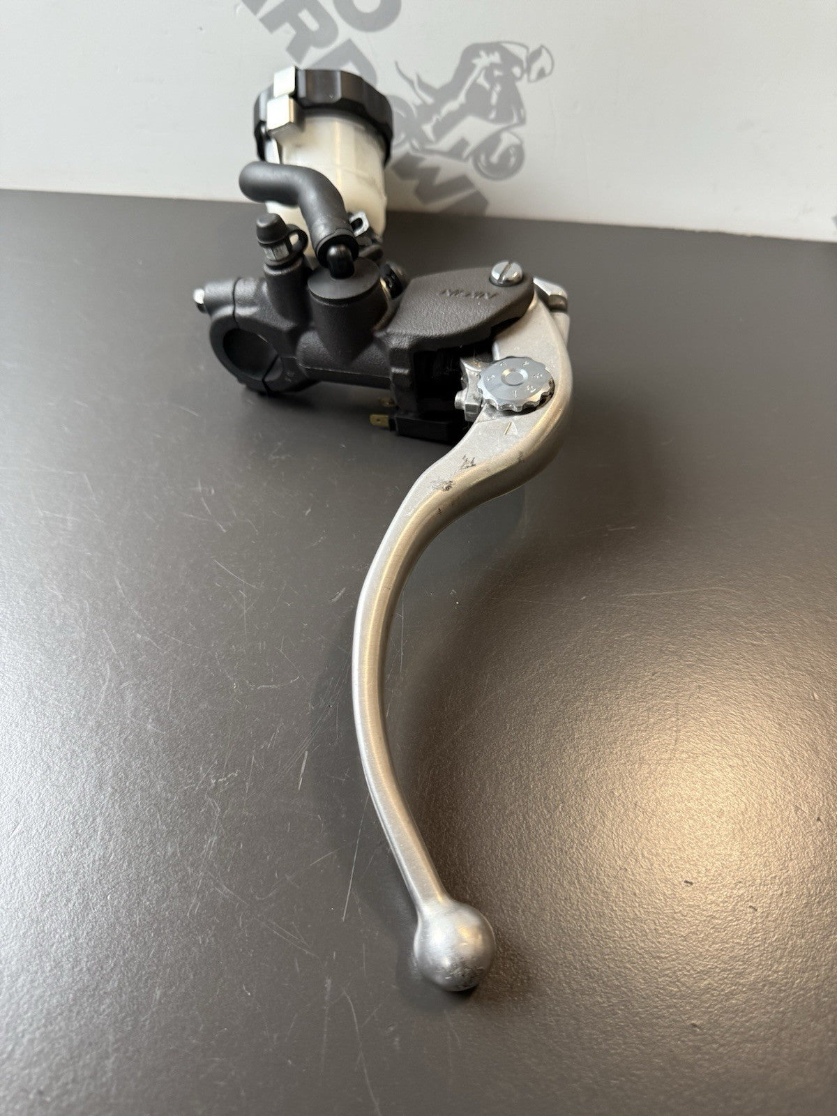 30a5b486-2014-4059-b037-f595fe8ffe52