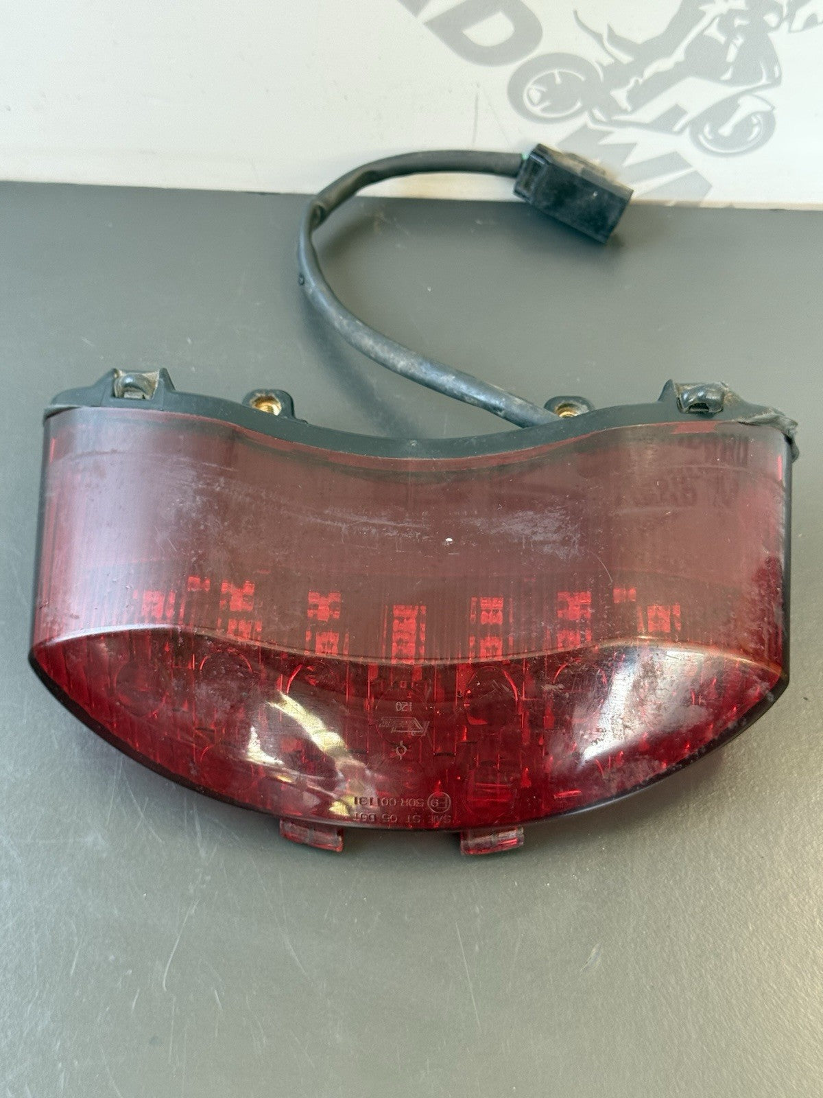 TRIUMPH STREET TRIPLE 675 675R BRAKE TAIL LIGHT - REAR LIGHT BRAKE LIGHT 2007-11