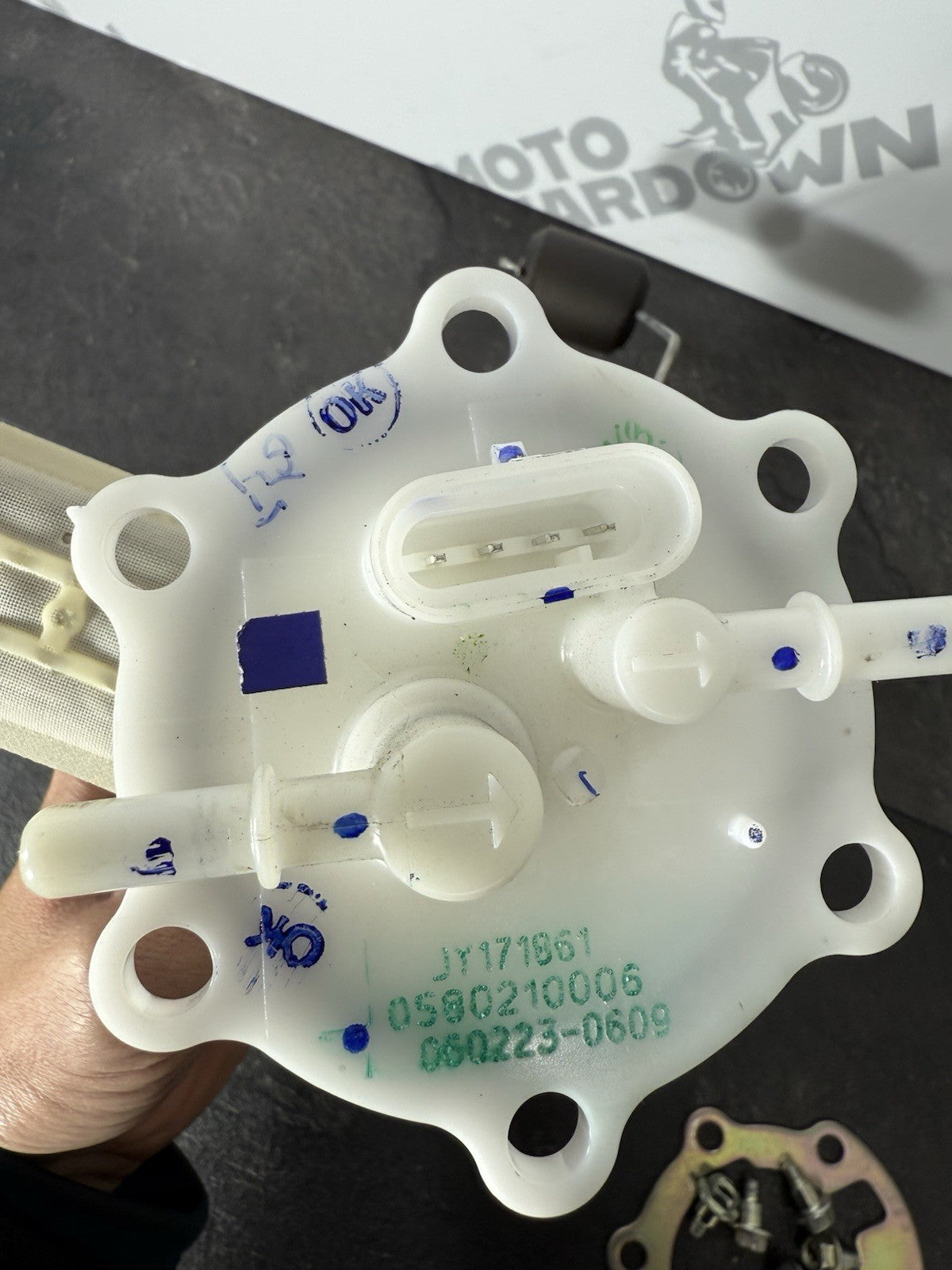 2a061914-3bc9-434a-a9f4-aba40ee43929