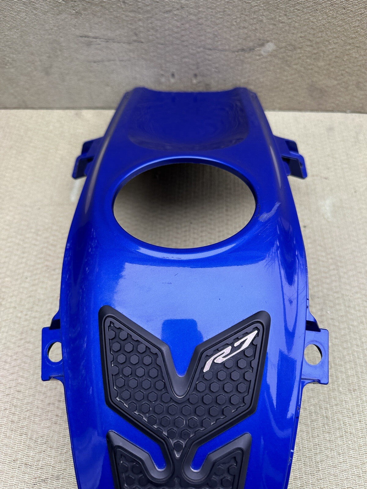 Yamaha Yzf R7 Yzf690 2022 - 2023 Centre Fuel Tank Cover Fairing R7 Tank Fairing