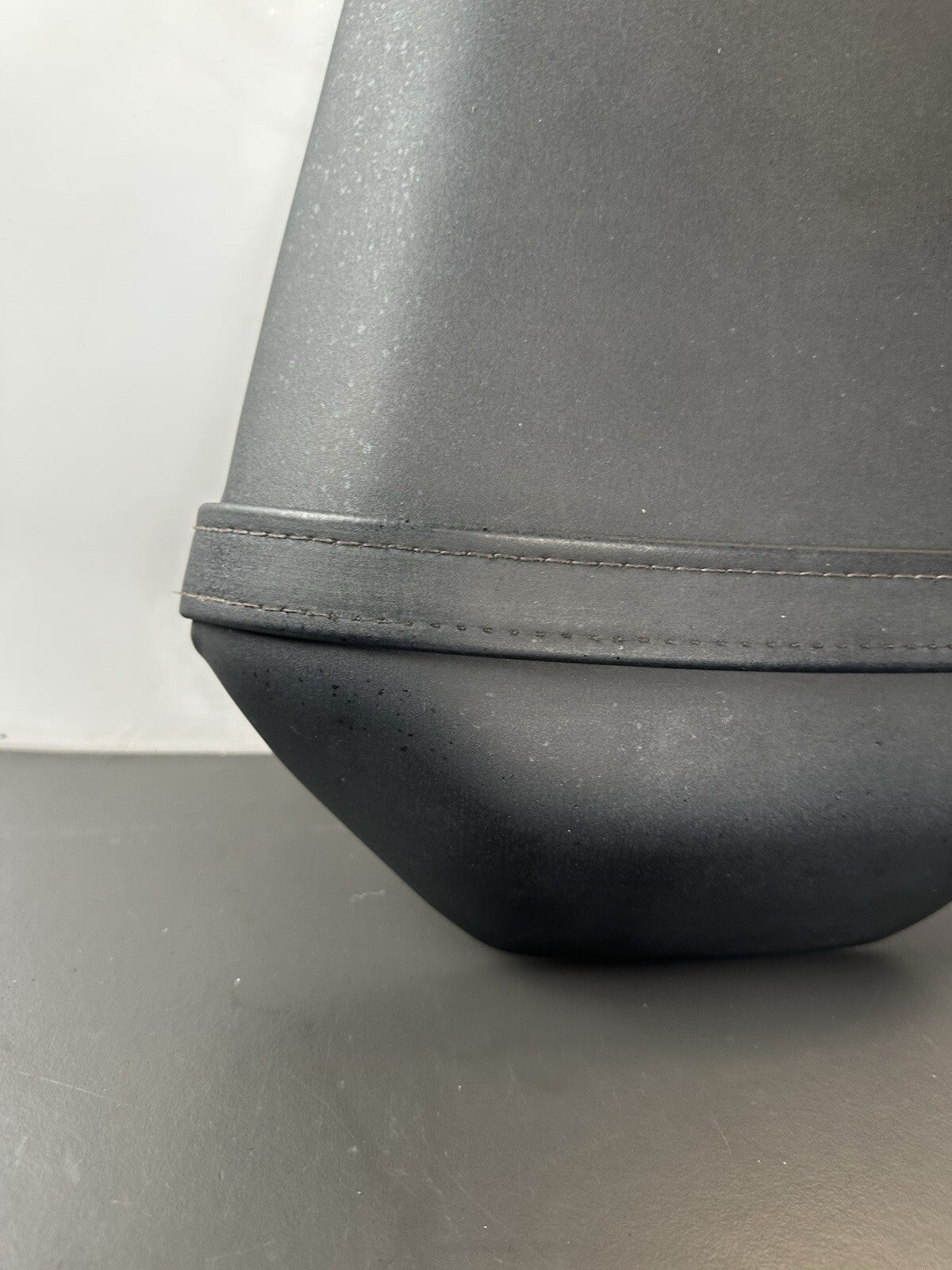 Yamaha MT-07 MT07 Rear pillion passenger seat saddle Genuine OE 2014 - 2017 TORN